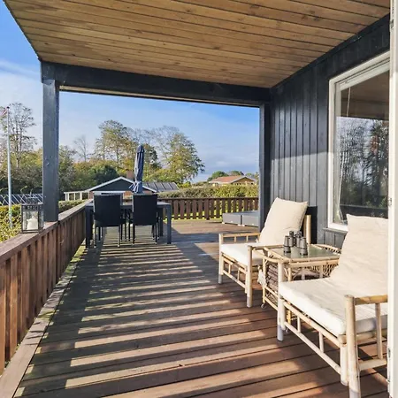 Holiday home Vanna - 500m From The Sea By Interhome